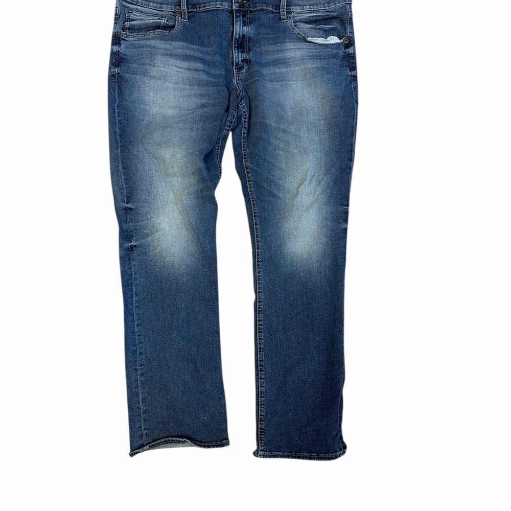 BKE Mason Taper Men’s Jeans size 42 regular. From buckle
